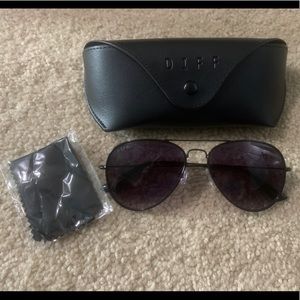 NWOT DIFF Sunglasses, Cruz